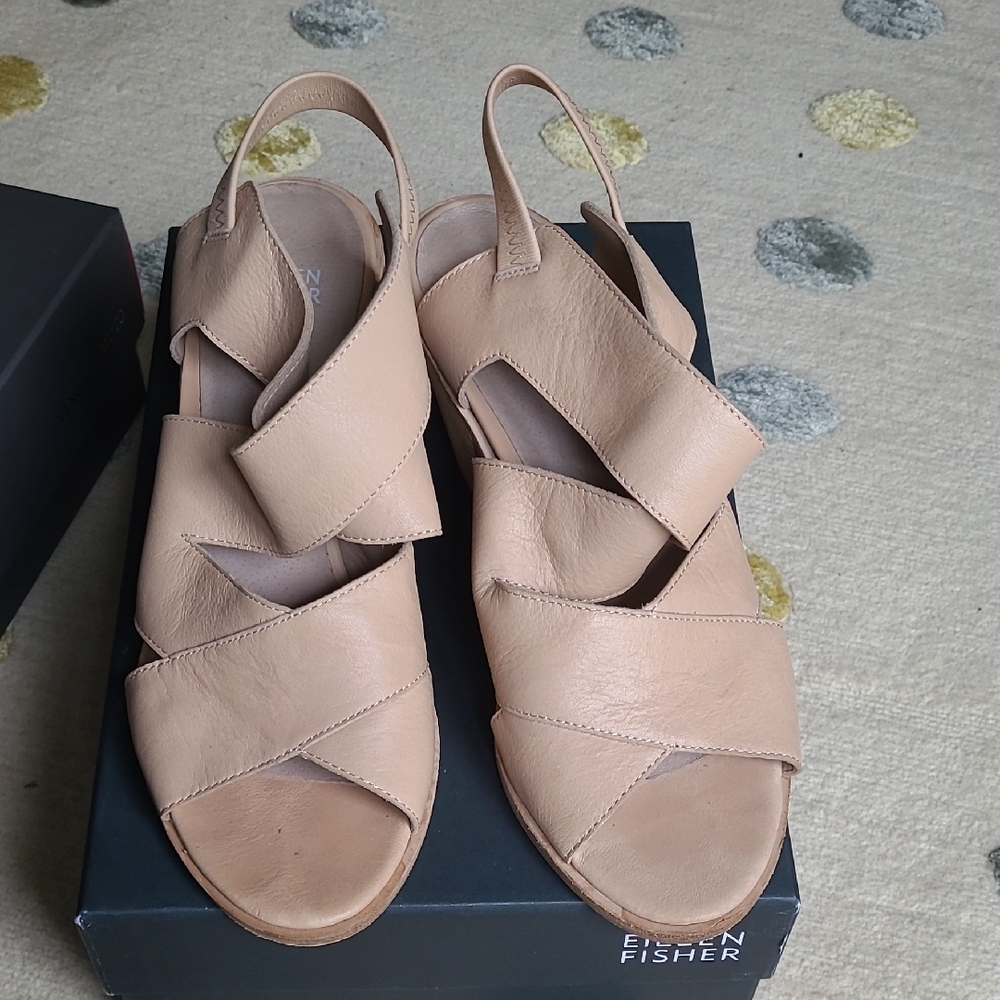 Eileen Fisher Tan Sandals with Crossover Design